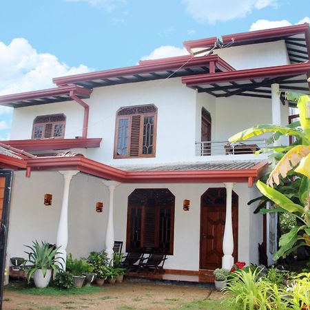 Masith Guest House Unawatuna Esterno foto