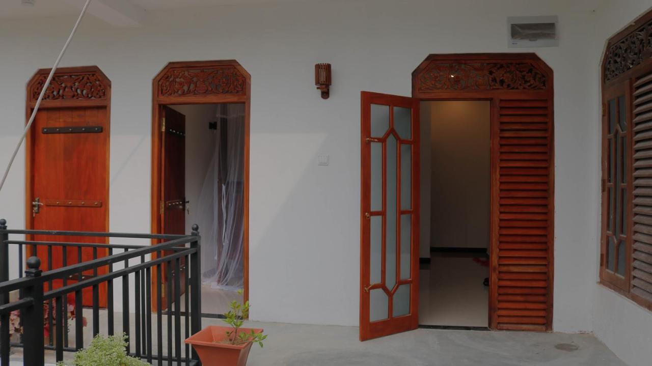 Masith Guest House Unawatuna Esterno foto